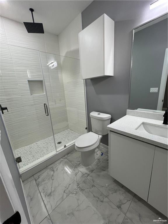 Building Photo - 19 E Iris Ave