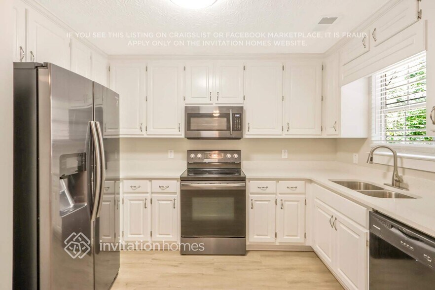 Building Photo - 230 Chimney Ct