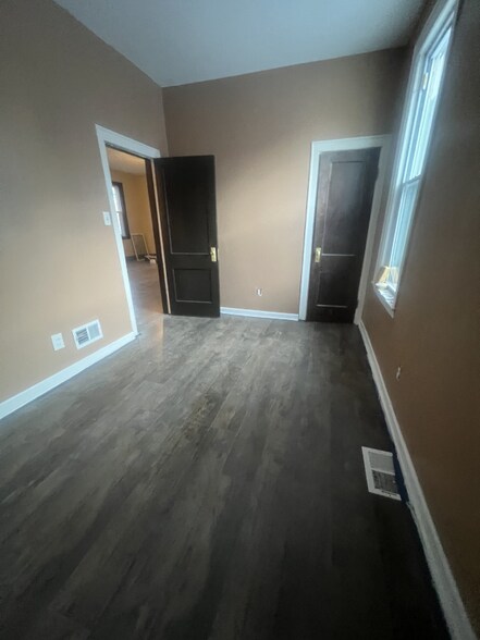 Building Photo - 3449 Preston St