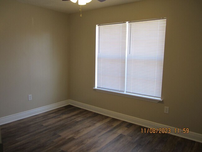 Building Photo - 3BR/1BA Single Family Home in Gulfport for...
