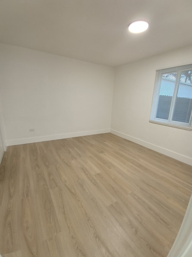 Building Photo - 15459 Hayes Ln