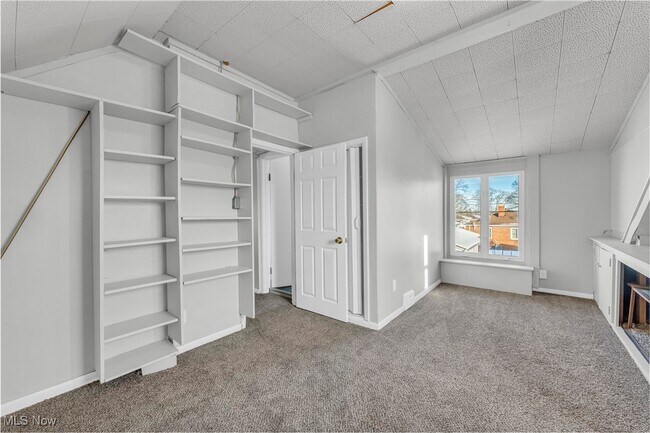 Building Photo - 6306 Westlake Ave