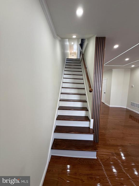 Building Photo - 5502 Master St