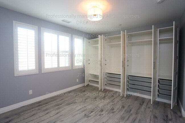 Building Photo - 9315 Alondra Blvd