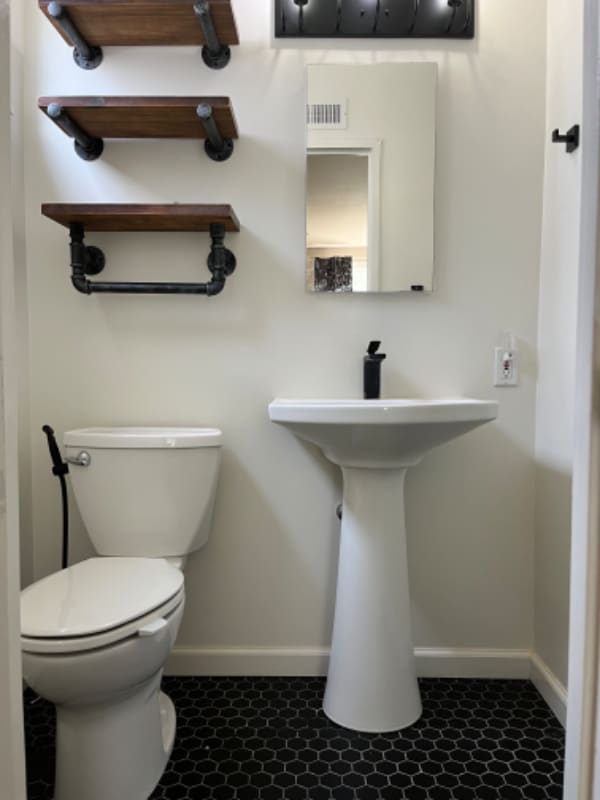 Building Photo - 39 Mayfield Ave