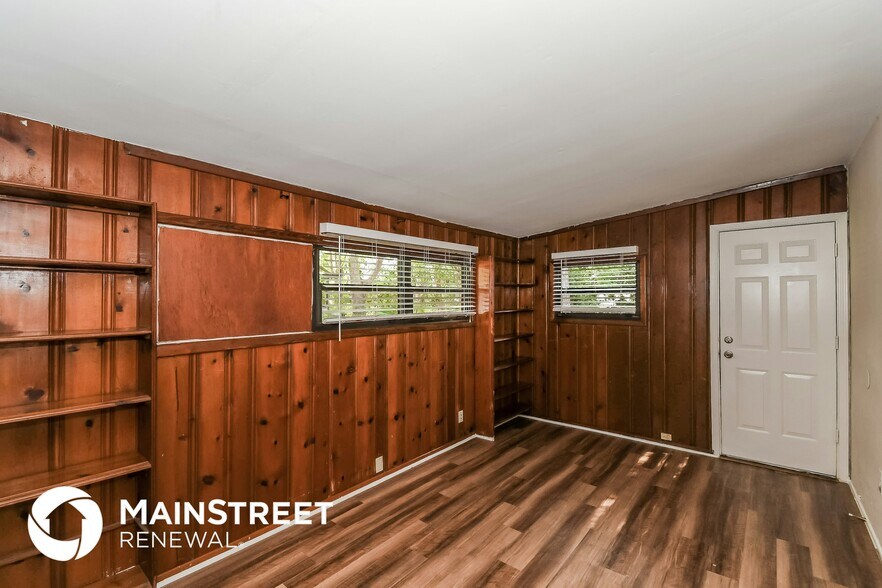 Building Photo - 1044 Legay Ave