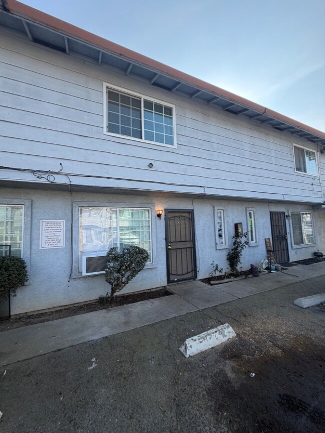 Building Photo - LIMITED-TIME MOVE-IN SPECIAL! 
Effective July 7, 2026, qualified applicants will receive ½ OFF th...