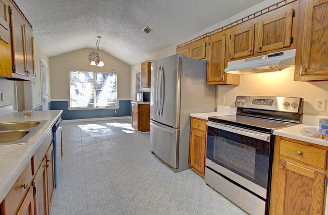 Building Photo - 809 Barrington Dr