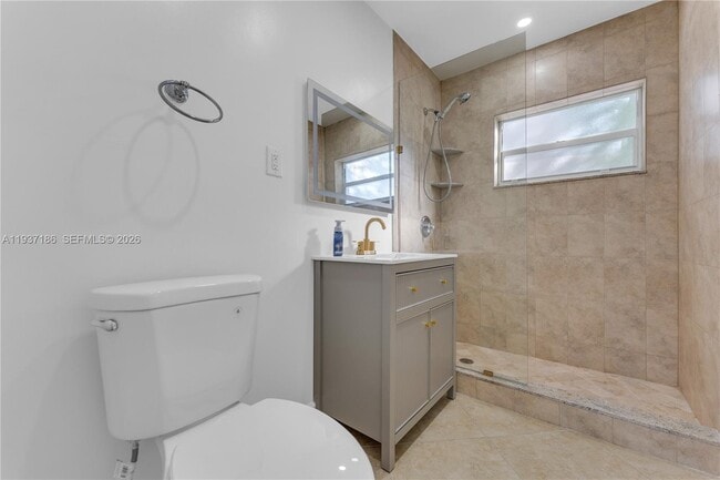 Building Photo - 5208 NE 5th Ave