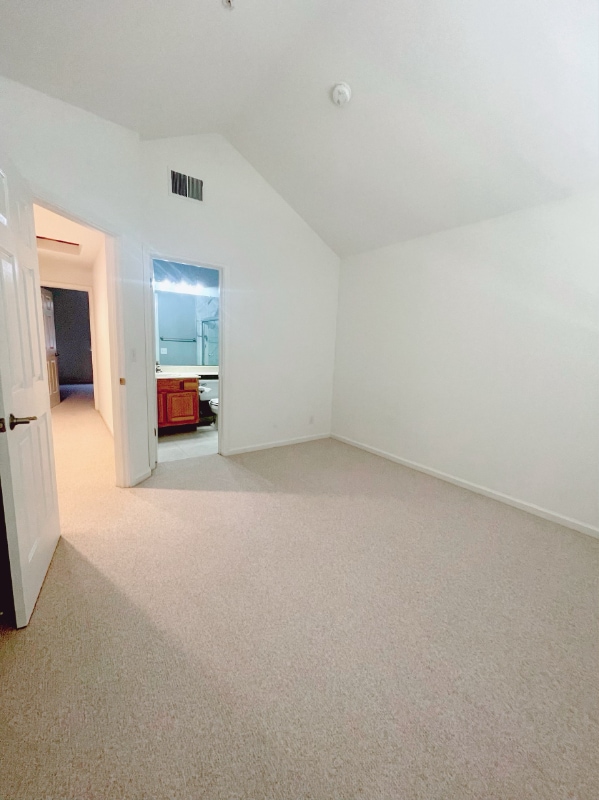 Building Photo - 975 Wisteria Terrace