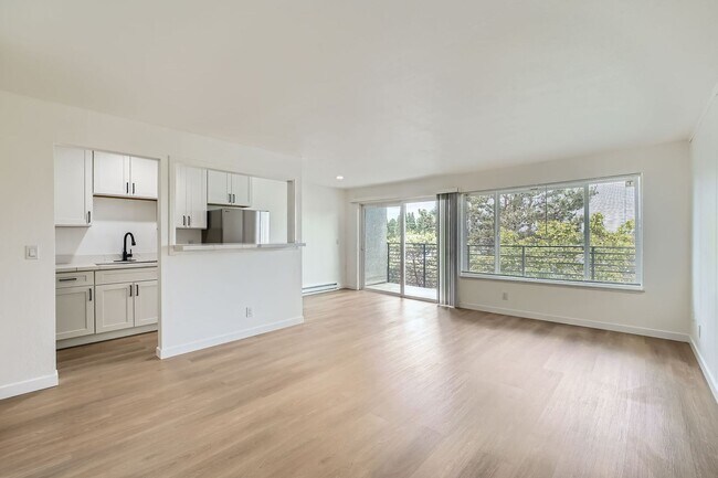 Building Photo - Newly Remodeled 2bed/1bath Apartment in White Center!