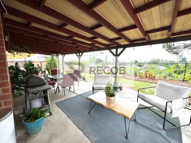 Building Photo - 3452 Lockwood Dr