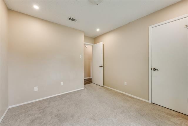 Building Photo - 512 W Oakdale Rd