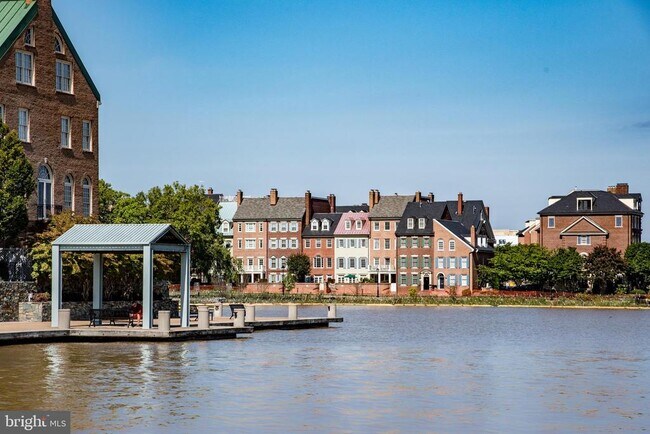 Building Photo - 822 S Royal St