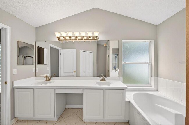 Building Photo - 938 Jadestone Cir