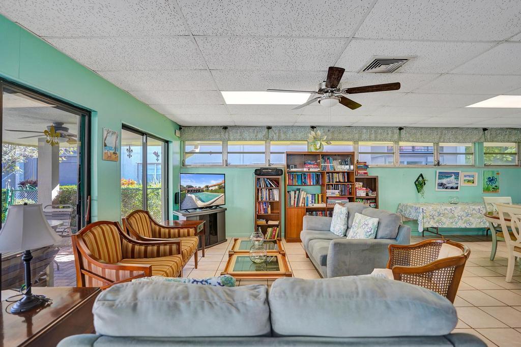 Building Photo - 1050 NW 13th St