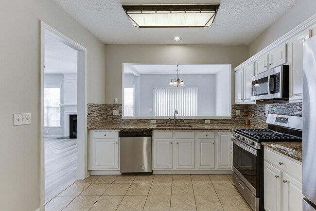 Building Photo - 2421 Elkhorn Ter