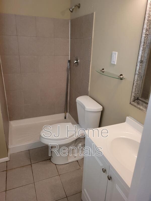 Building Photo - 47 Holstone Ln