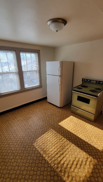 Building Photo - 2031 3rd St