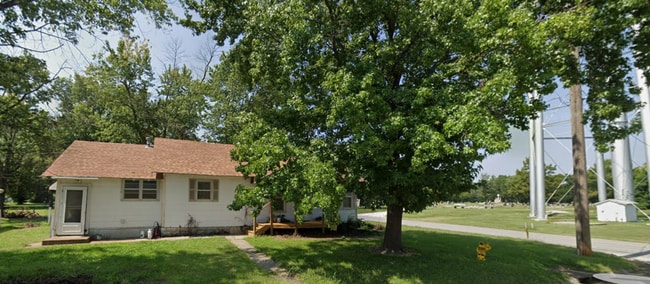 Building Photo - 901 W 7th St