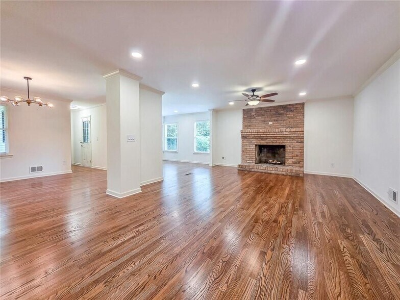 Building Photo - 771 Mockingbird Ln