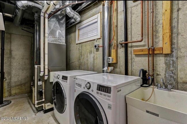 Building Photo - 1-3 Church St