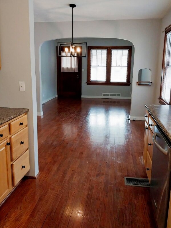 Building Photo - 1526 S 55th St