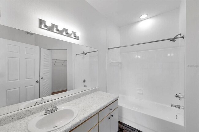 Building Photo - 9602 Lake Chase Island Way
