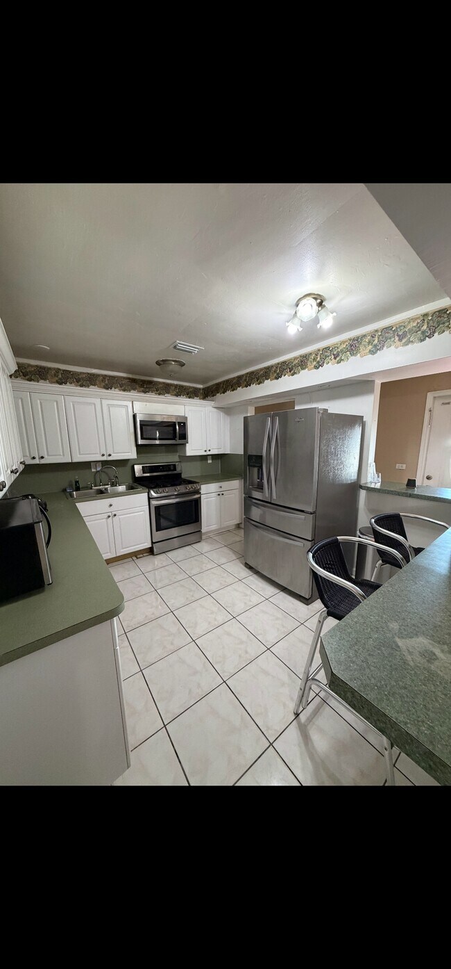 Building Photo - 1041 NW 196th Terrace