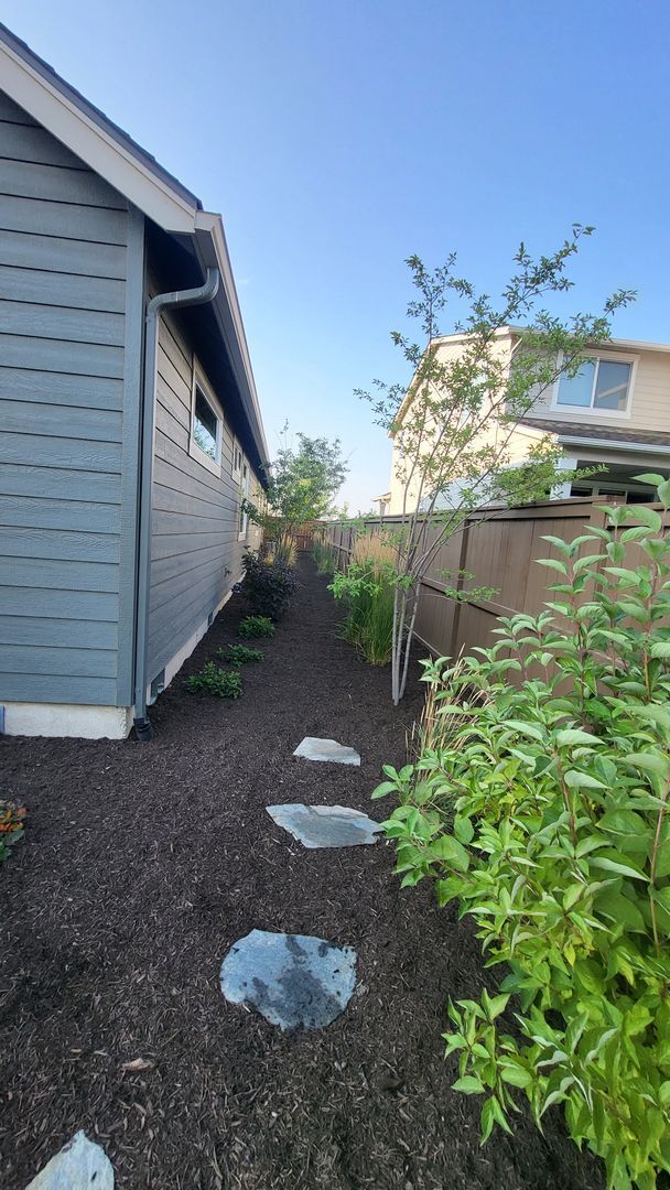Building Photo - 4 BR/2.5 BA Single-Level home at Trailside