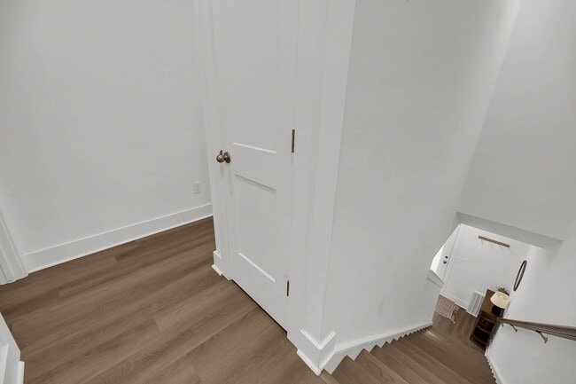 Building Photo - Gorgeous West Ashley Town home!