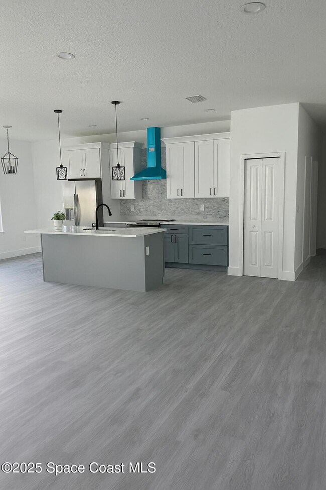 Building Photo - 200 Farley St