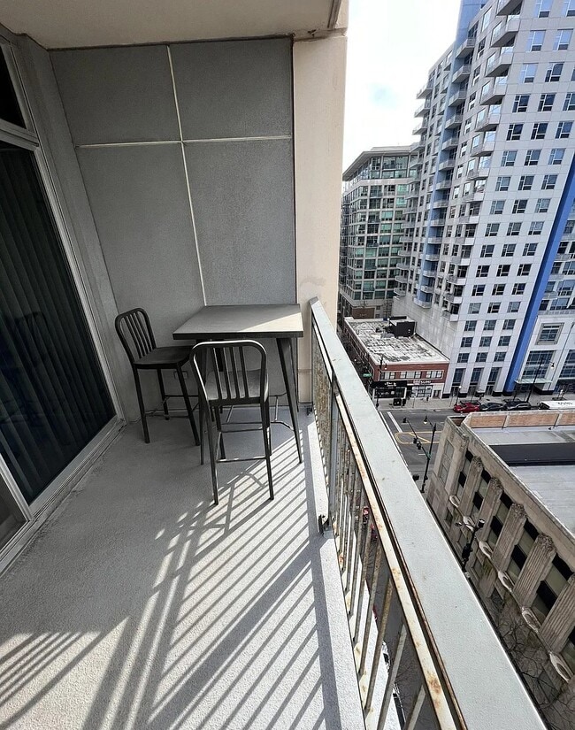 Building Photo - Don’t Miss This Opportunity