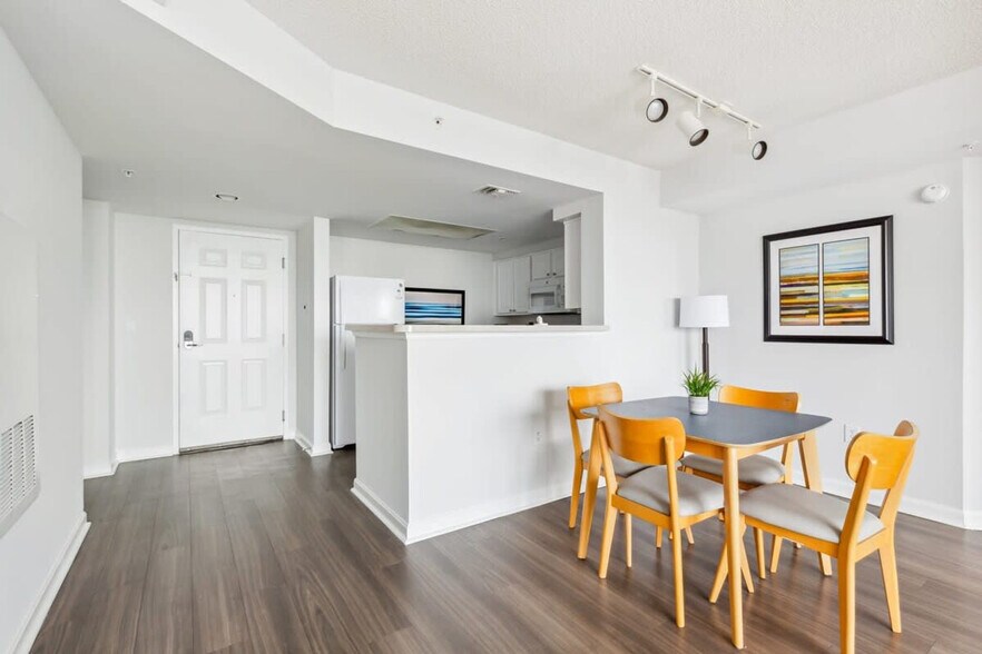 Building Photo - 3901 17th St N