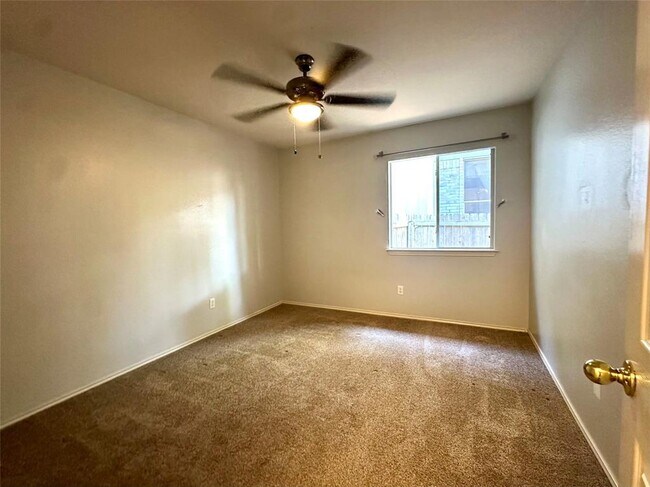 Building Photo - 8117 Osborne Dr