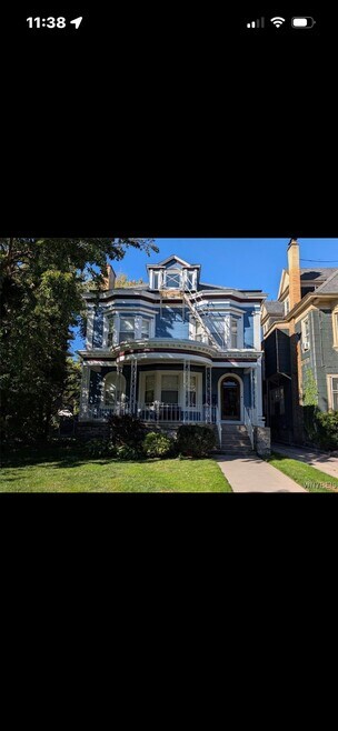 Building Photo - 374 Elmwood Ave