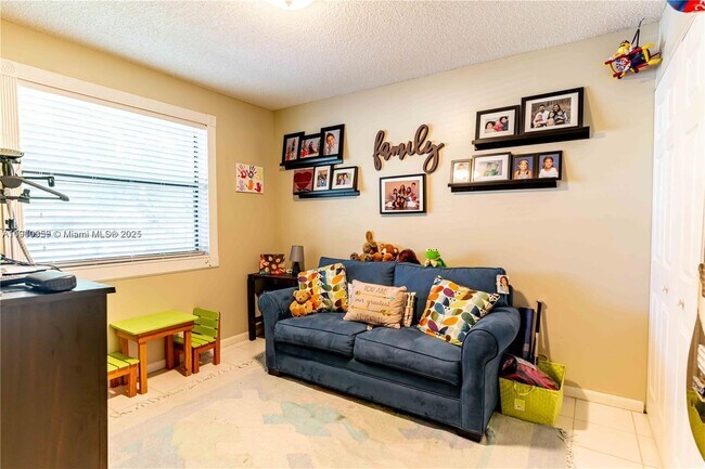 Building Photo - 15805 W Waterside Cir