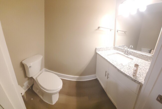 Building Photo - Percival 2005