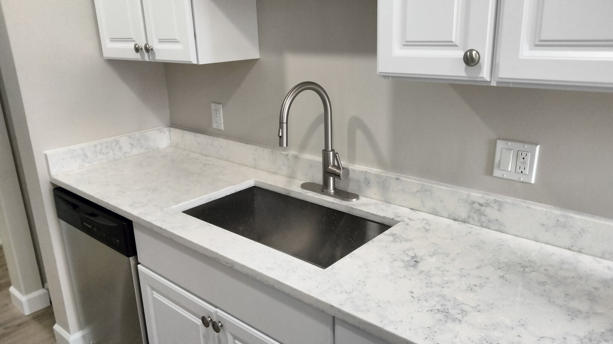 Building Photo - 112 Duvall Ln