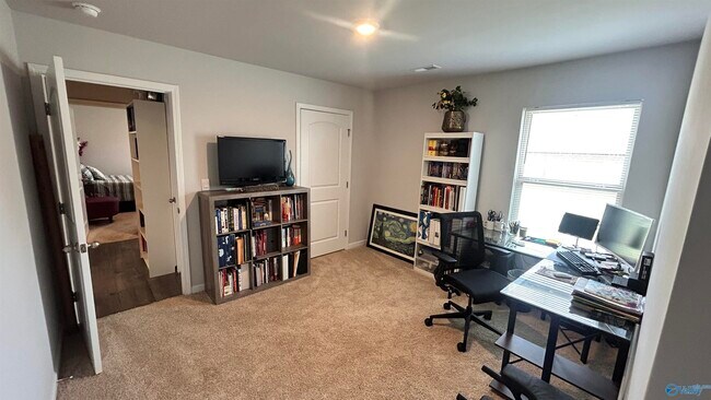 Building Photo - 174 Meadow Ridge Dr