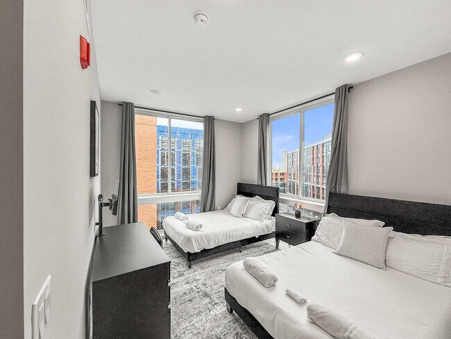 Building Photo - 626 N Delaware Ave