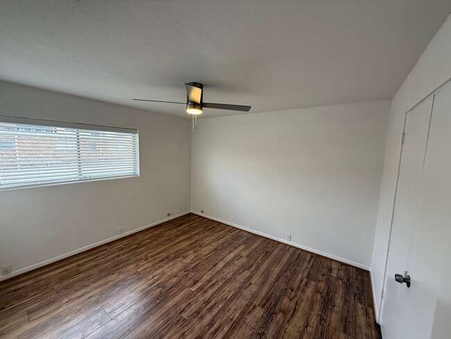 Building Photo - 2121 Fountain View Dr