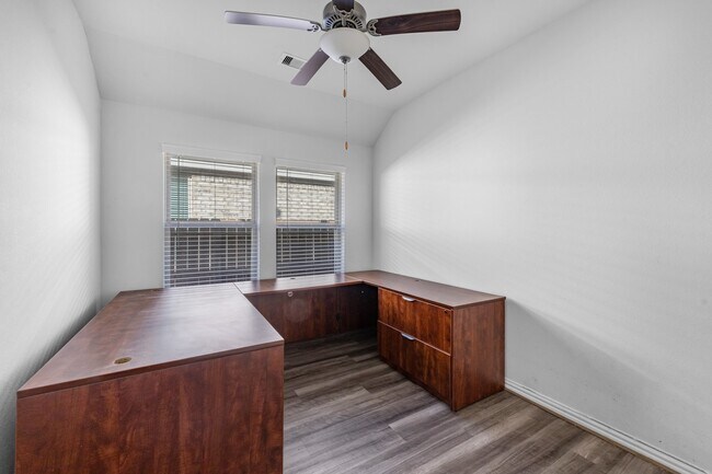 Building Photo - 15918 Tug Ct