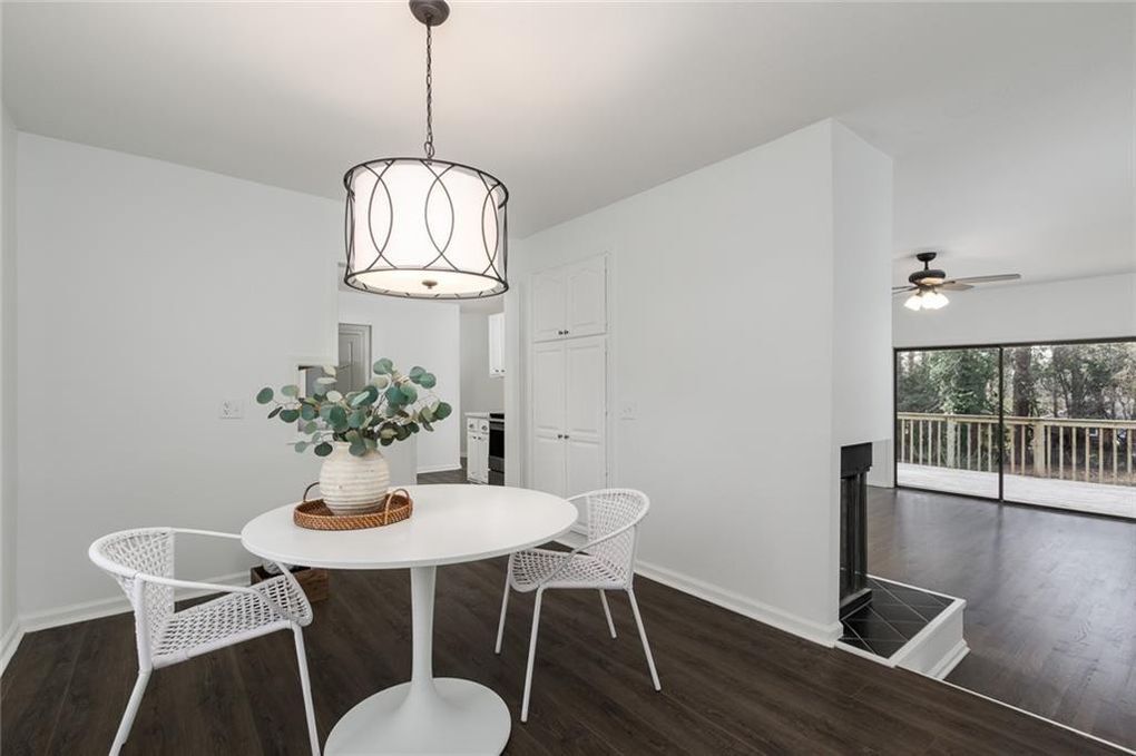 Building Photo - 5090 Heather Rd SE