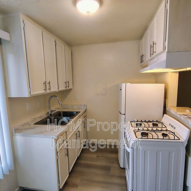Building Photo - 11434 Calvert St