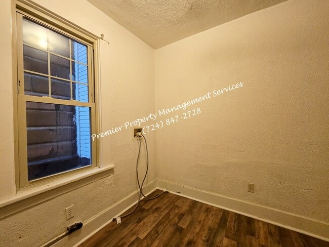 Building Photo - 179 N Elm St