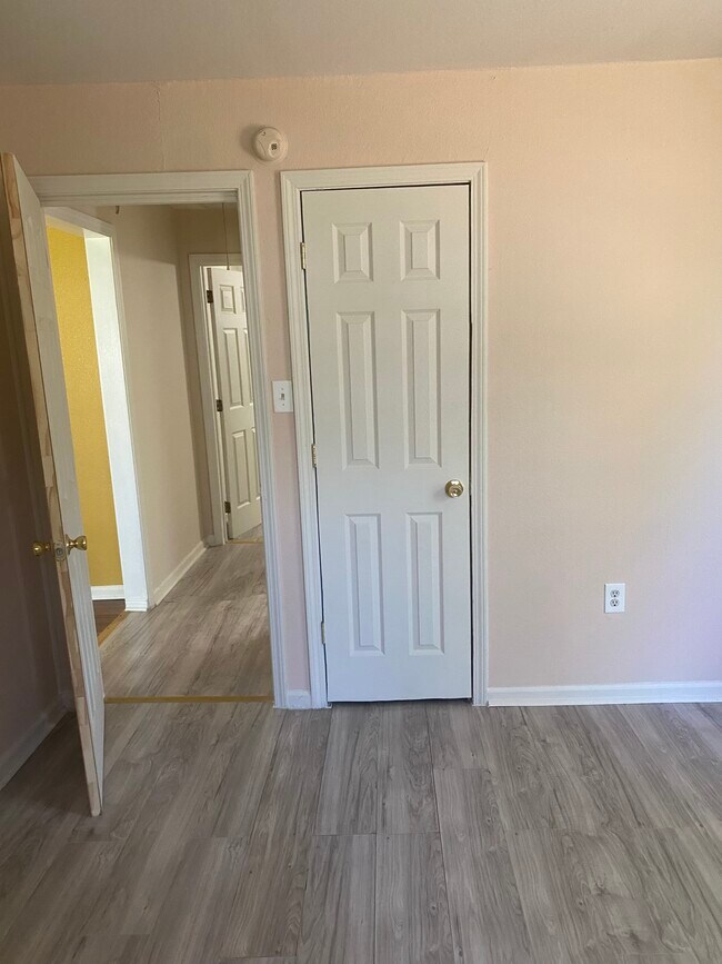 Building Photo - 701 N Claiborne