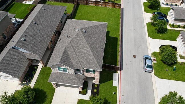 Building Photo - 521 Lady Swiss Ln