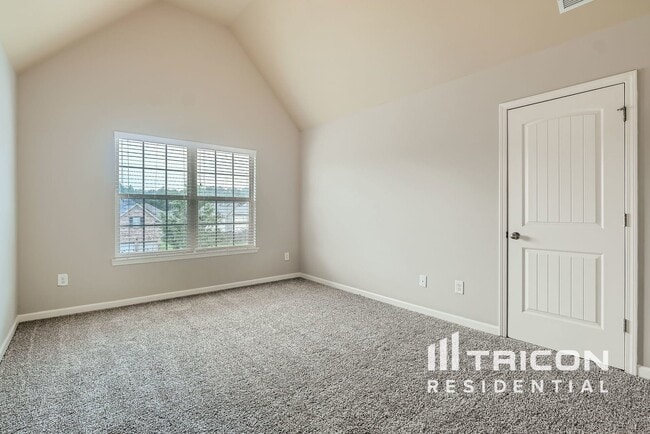 Building Photo - 416 Margaux Wy