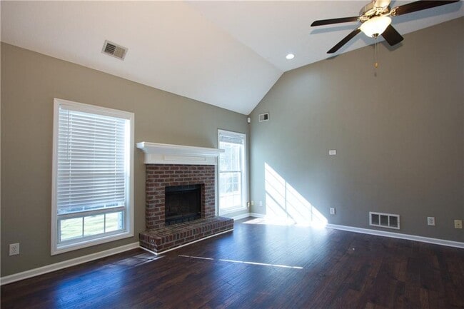 Building Photo - 413 Vista Way